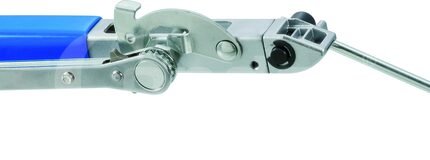 Pusašių sąvaržų montavimo įrankis